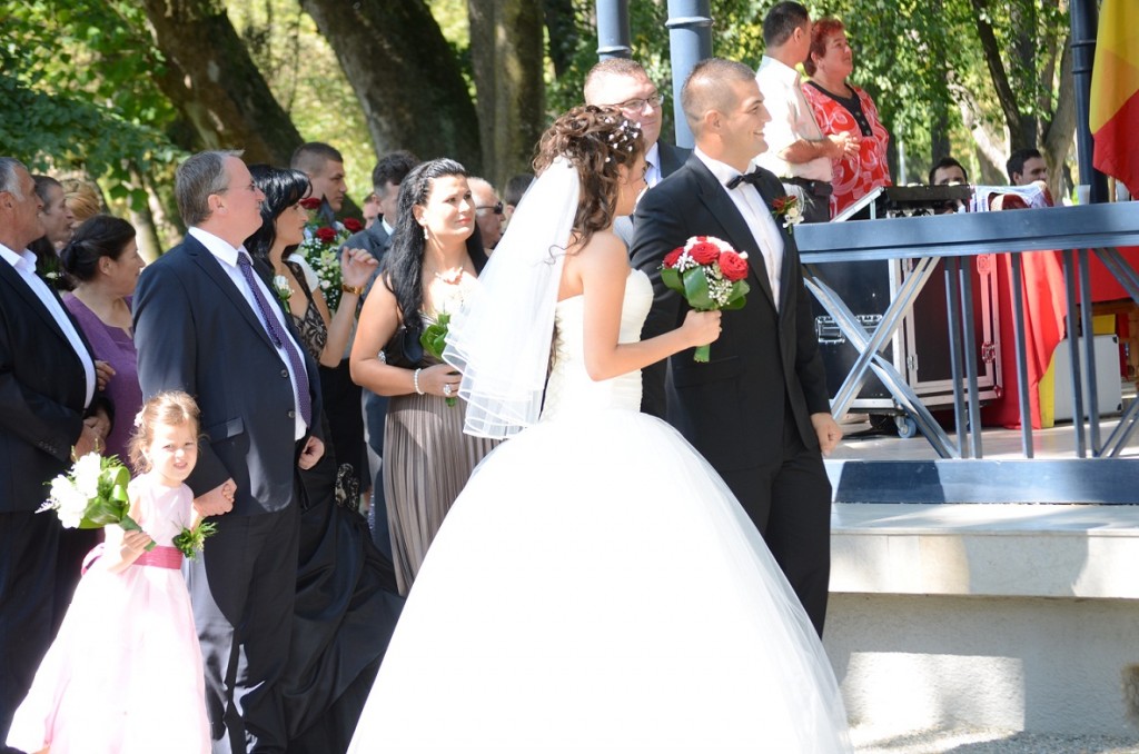 15 Nunta La Români - Episodul 5