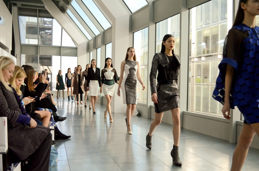 Lansarea colecției Bellagio by Antonio Berardi 4 4