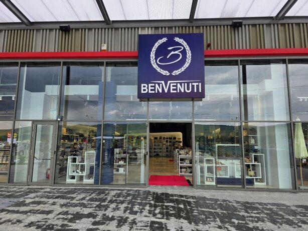S-A Deschis Benvenuti La Urbano Shopping &Amp; Living
